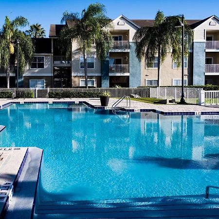 Апартаменты Scenic And Vibrant 1Br With Balcony Gym Pool Брадентон Экстерьер фото