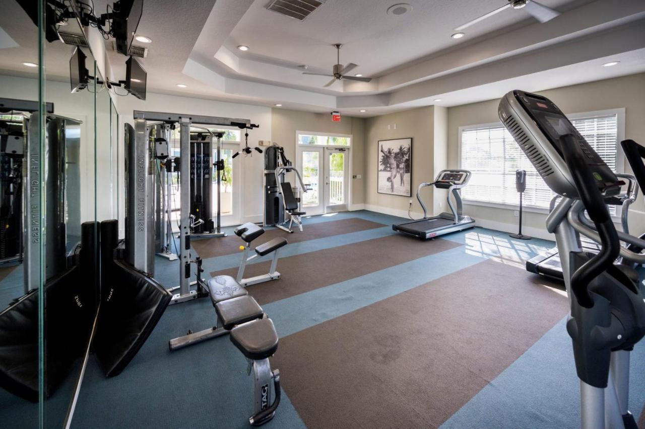 Апартаменты Scenic And Vibrant 1Br With Balcony Gym Pool Брадентон Экстерьер фото